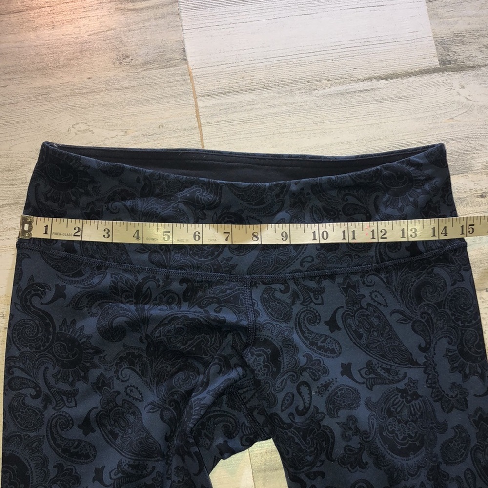 Lululemon athletica Capri cropped pants size 8 floral print blue workout gym - Picture 10 of 10